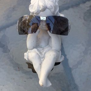 AUTHENTIC FENDI SUNGLASSES